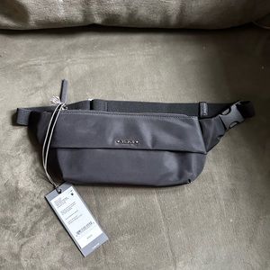 TUMI - Voyageur Juno Slim Hip Bag - Black Fanny Travel